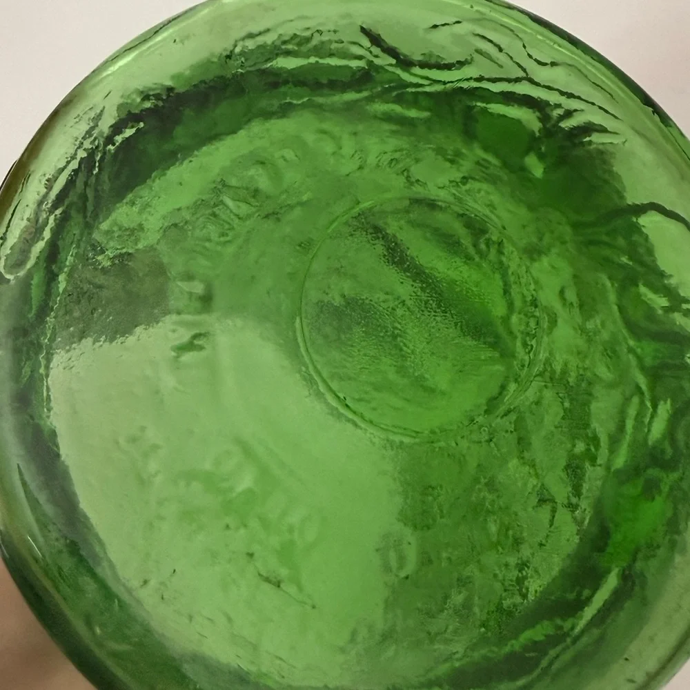E.O. Brady Green Crinkle Glass Vase‎ Vintage Cleveland Ohio 9.5